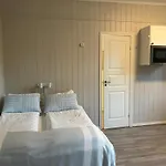 فندق مبيت وإفطار Tollgaarden Gjestegaard 3*