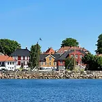 Tollgaarden Gjestegaard 3* ラルヴィク
