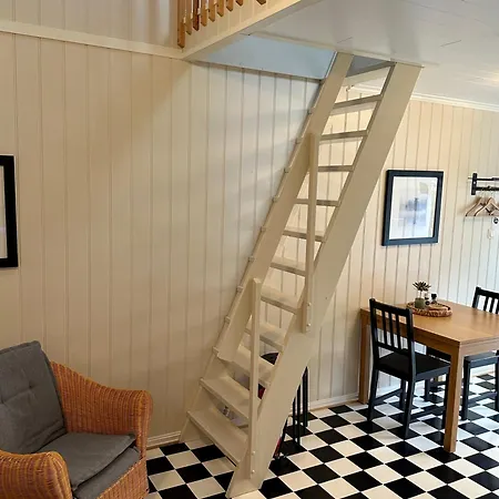 Tollgaarden Gjestegaard Bed & Breakfast Larvik