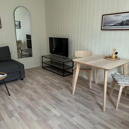 Tollgaarden Gjestegaard Bed & Breakfast