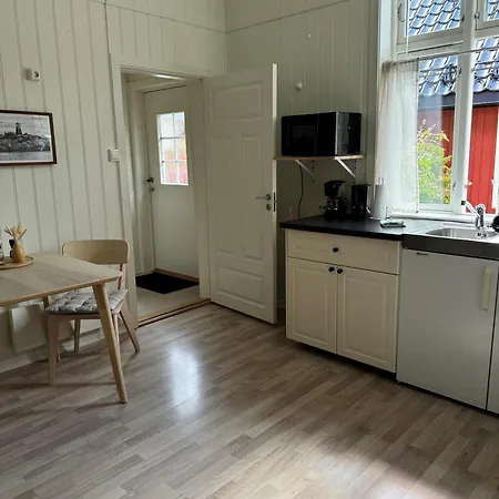 Tollgaarden Gjestegaard Bed & Breakfast 3*