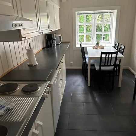 Tollgaarden Gjestegaard 住宿加早餐酒店 3*