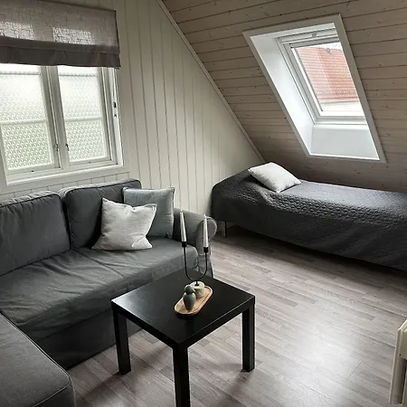 Tollgaarden Gjestegaard 住宿加早餐酒店