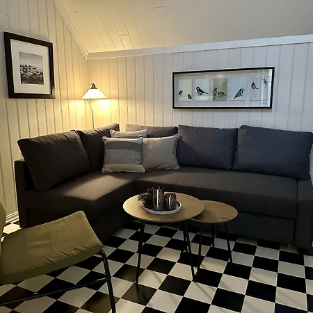 Tollgaarden Gjestegaard Bed & Breakfast