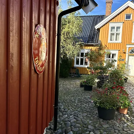 Tollgaarden Gjestegaard 3* Larvik