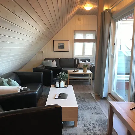 Tollgaarden Gjestegaard 住宿加早餐酒店 3*