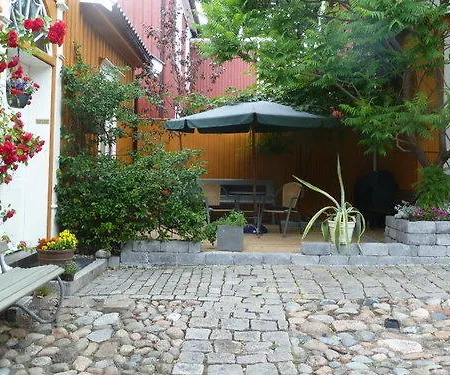Tollgaarden Gjestegaard 住宿加早餐酒店 3*