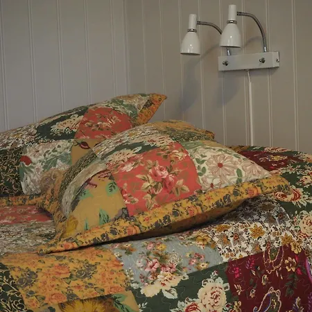 Bed & Breakfast Tollgaarden Gjestegaard
