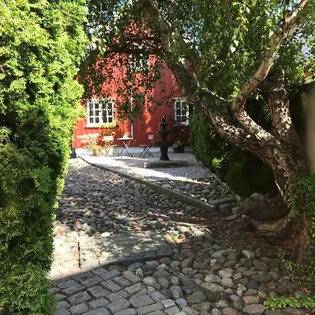 住宿加早餐酒店 Tollgaarden Gjestegaard 拉尔维克