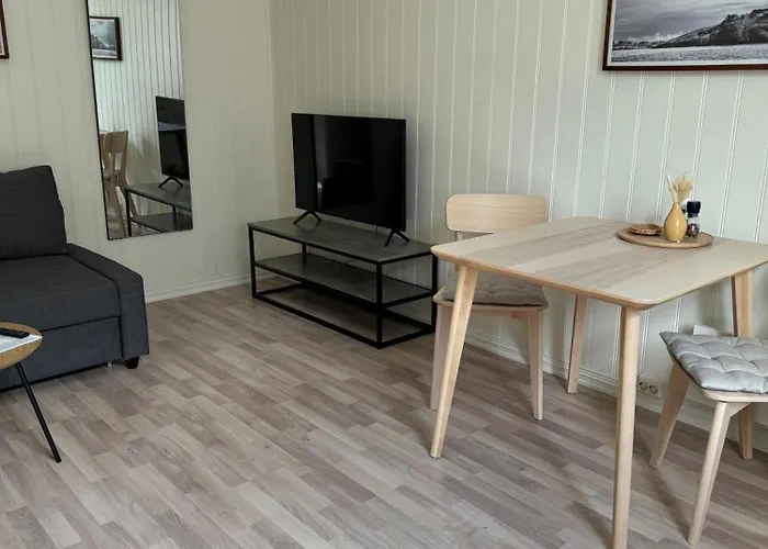 Tollgaarden Gjestegaard Bed & Breakfast