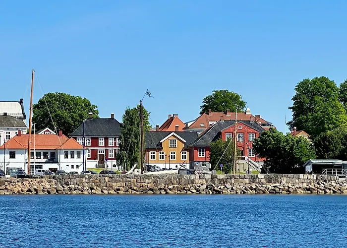 Tollgaarden Gjestegaard 3* Larvik