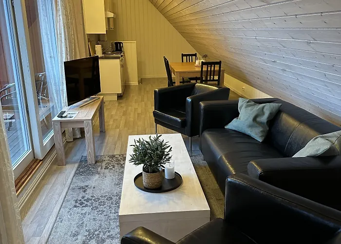 Tollgaarden Gjestegaard Bed & Breakfast