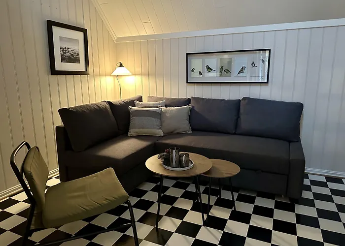 Tollgaarden Gjestegaard Bed & Breakfast