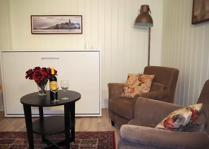 Tollgaarden Gjestegaard Bed & Breakfast 3*