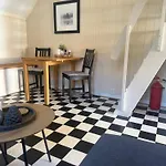 Tollgaarden Gjestegaard Panzió Larvik