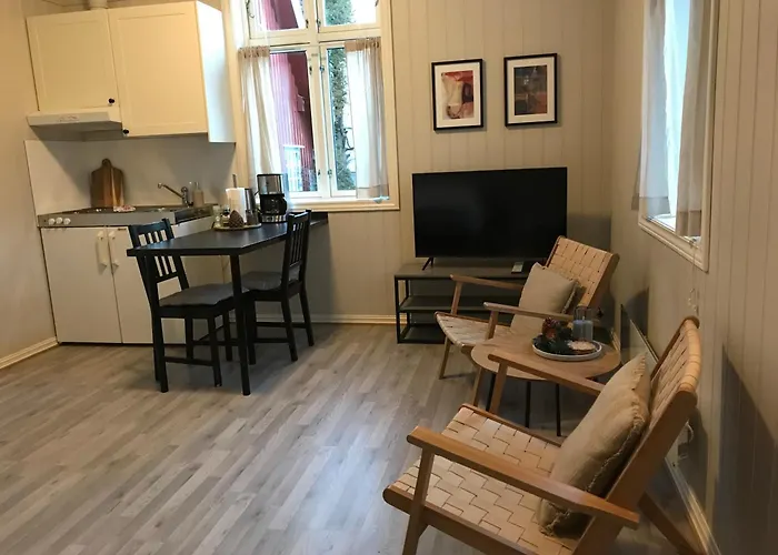 Tollgaarden Gjestegaard Bed & Breakfast 3*