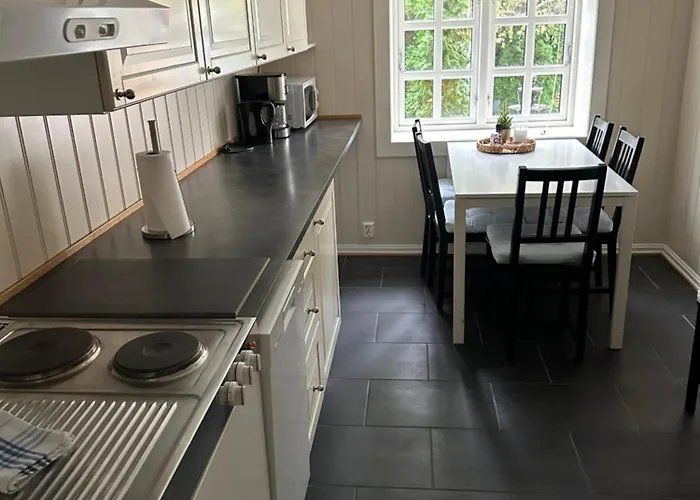 Tollgaarden Gjestegaard Bed & Breakfast 3*