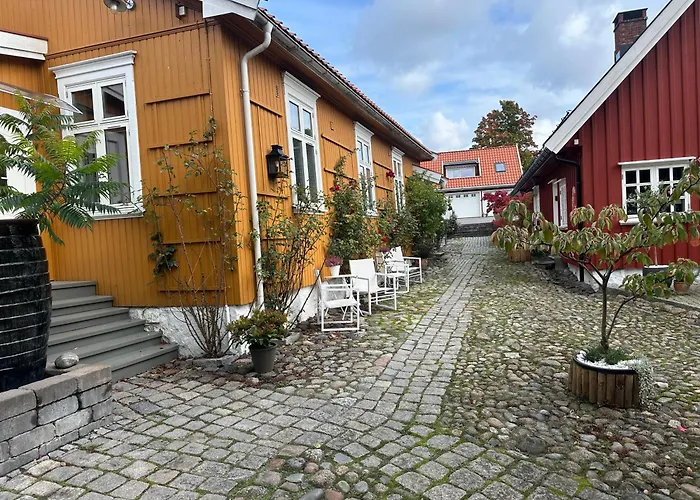 Tollgaarden Gjestegaard 3* Larvik