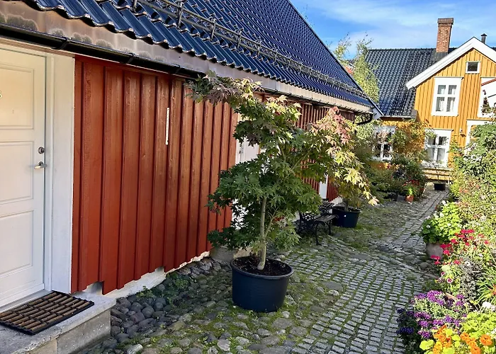 Tollgaarden Gjestegaard 3*