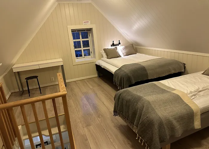 Tollgaarden Gjestegaard Bed & Breakfast