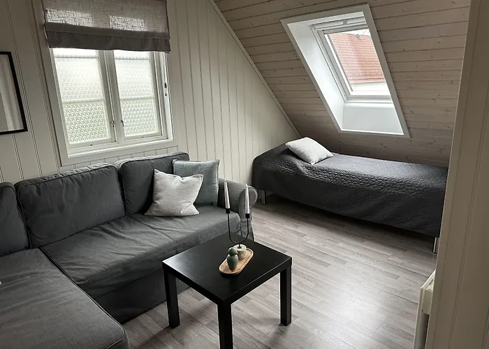 Tollgaarden Gjestegaard Bed & Breakfast