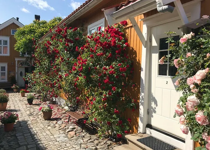 Tollgaarden Gjestegaard 3* Larvik